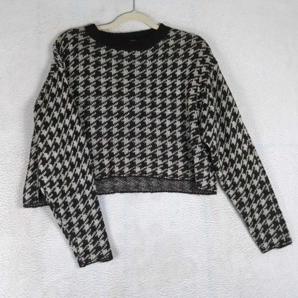 VIGOSS Women's Black & White Houndstooth Cropped Crewneck Boxy Sweater‎ Size S
